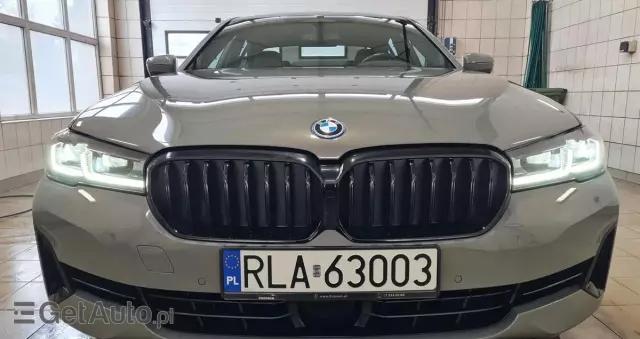 BMW Seria 5 550e xDrive PHEV M Sport