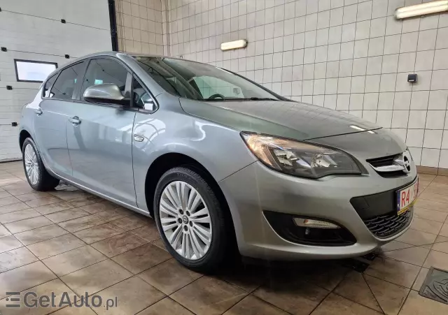 OPEL Astra 1.4 Turbo Color Edition