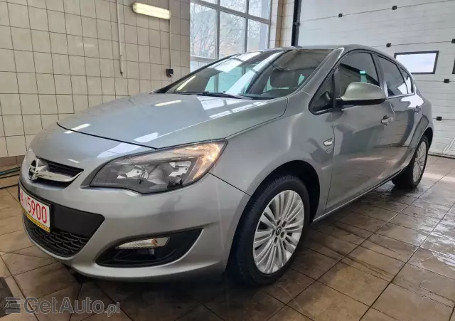 OPEL Astra 1.4 Turbo Color Edition