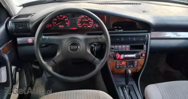 AUDI 100 2.6