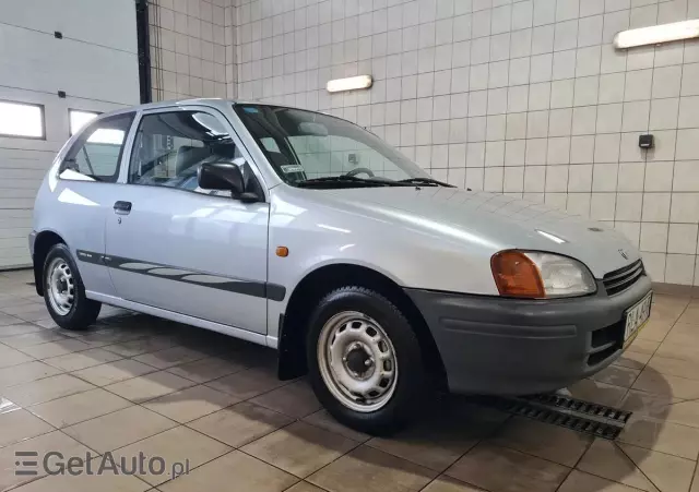 TOYOTA Starlet 1.4