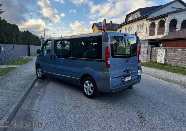 OPEL Vivaro 