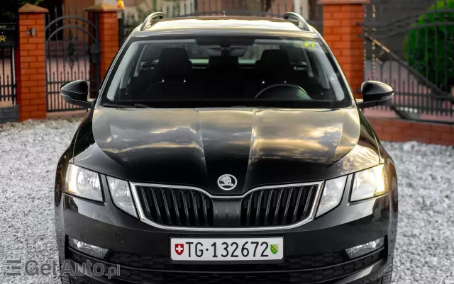 SKODA Octavia 1.6 TDI Drive DSG