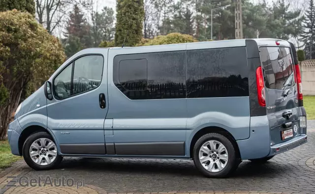 RENAULT Trafic 