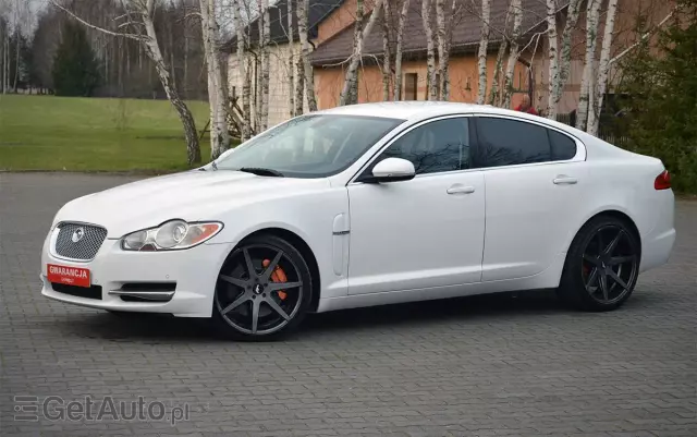 JAGUAR XF 