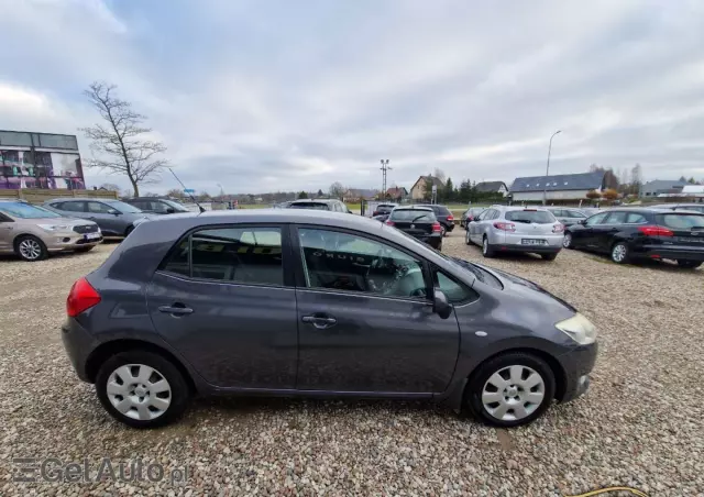 TOYOTA Auris 2.0 D-4D Sol