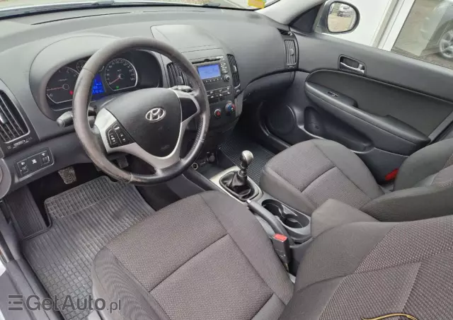 HYUNDAI I30 1.6 Classic +