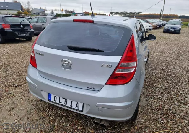 HYUNDAI I30 1.6 Classic +