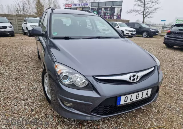 HYUNDAI I30 I30cw 1.6 CRDi blue Classic