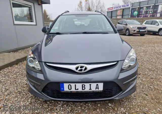 HYUNDAI I30 I30cw 1.6 CRDi blue Classic