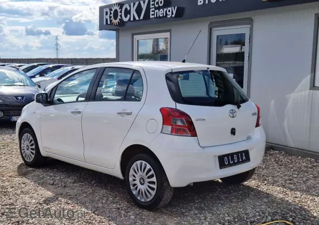 TOYOTA Yaris 1.0 VVT-i Cool Edition