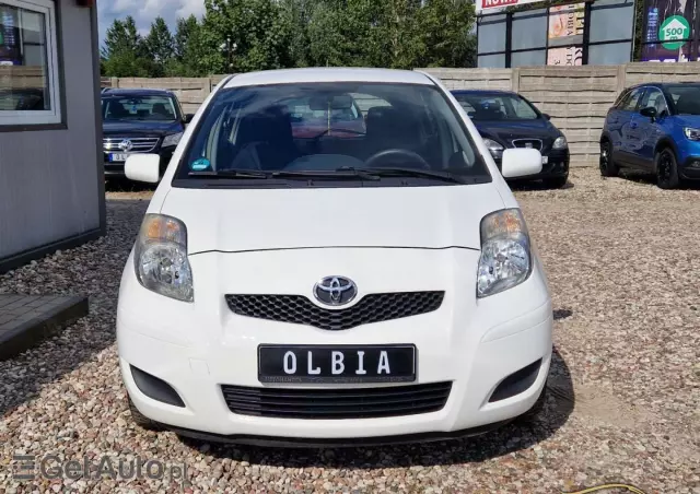 TOYOTA Yaris 1.0 VVT-i Cool Edition