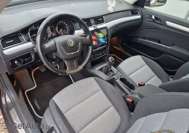 SKODA Superb Combi 1.8 TSI Elegance