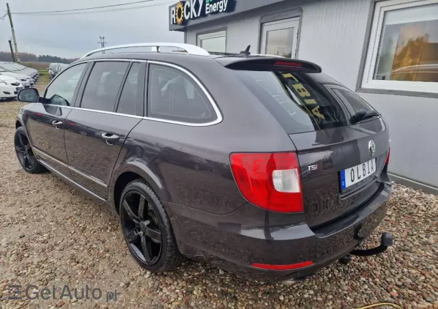 SKODA Superb Combi 1.8 TSI Elegance