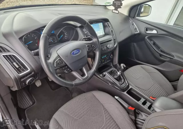 FORD Focus 1.0 EcoBoost Titanium