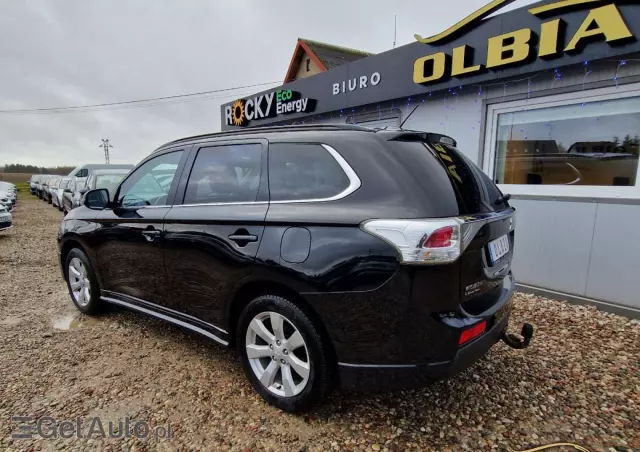 MITSUBISHI Outlander 2.2 DI-D 4WD Instyle