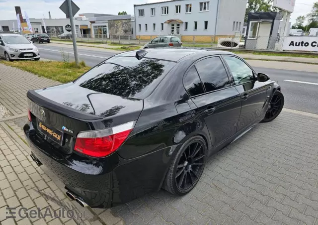 BMW M5 