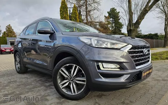 HYUNDAI Tucson 