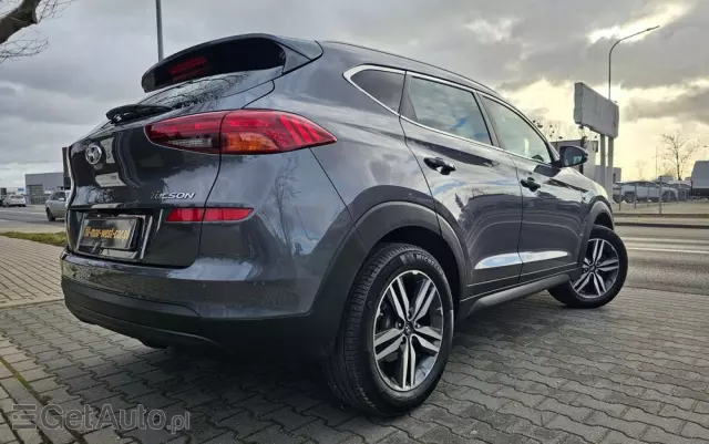 HYUNDAI Tucson 