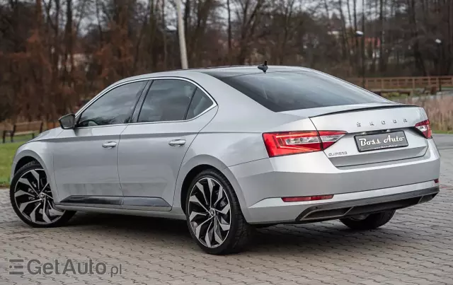 SKODA Superb 2.0 TDI DSG Premium Edition