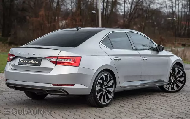 SKODA Superb 2.0 TDI DSG Premium Edition