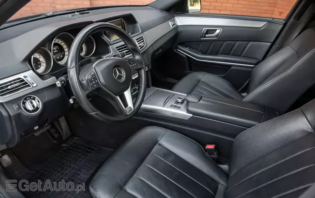 MERCEDES-BENZ Klasa E 220 BlueTEC 9G-TRONIC Avantgarde