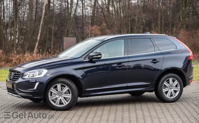 VOLVO XC 60 D3 Drive-E Momentum