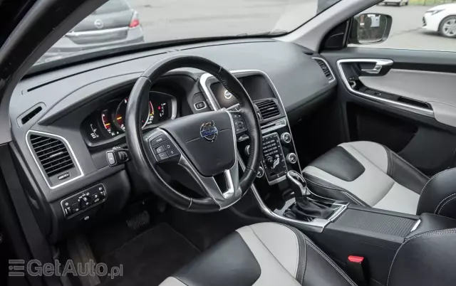 VOLVO XC 60 D3 Drive-E Momentum