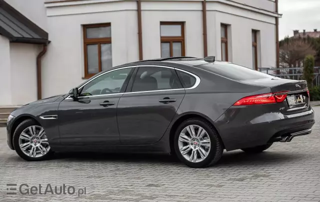 JAGUAR XF 2.0 i4D Prestige