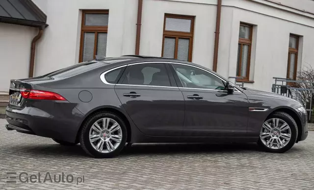 JAGUAR XF 2.0 i4D Prestige