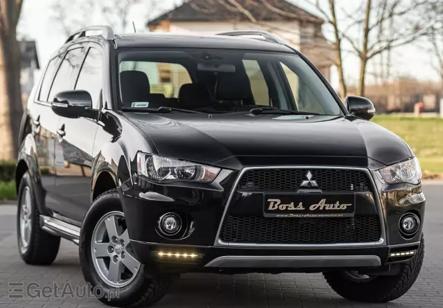 MITSUBISHI Outlander 2.0 2WD Edition