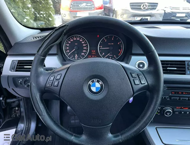 BMW Seria 3 318d