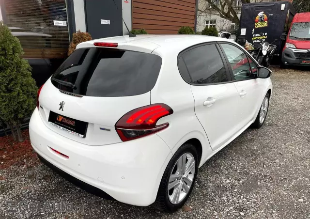 PEUGEOT 208 1.2 PureTech Style