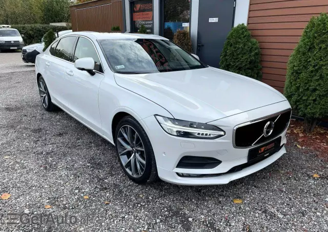 VOLVO S90 T5 Momentum