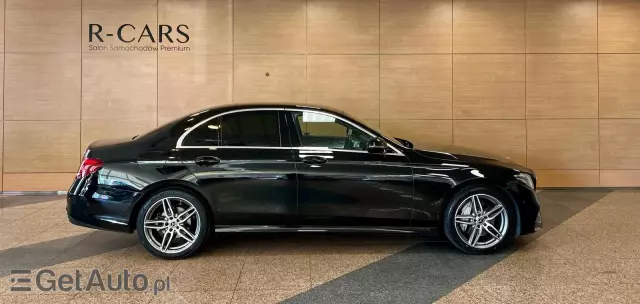 MERCEDES-BENZ Klasa E 220 d 4-Matic 9G-TRONIC