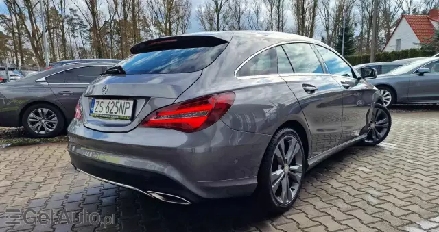 MERCEDES-BENZ CLA Shooting Brake 180 d AMG Line