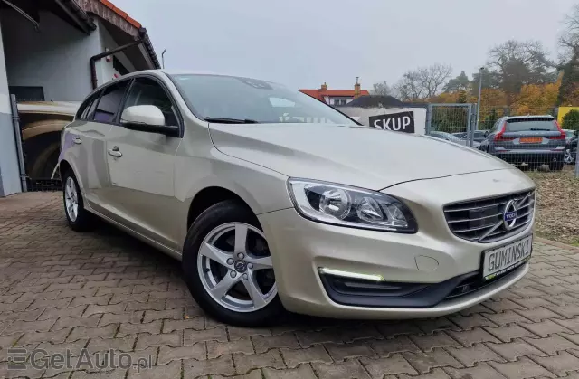 VOLVO V60 D2 Geartronic Momentum