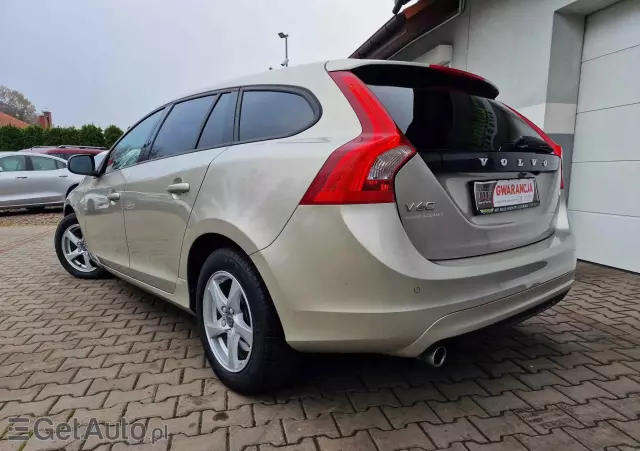 VOLVO V60 D2 Geartronic Momentum