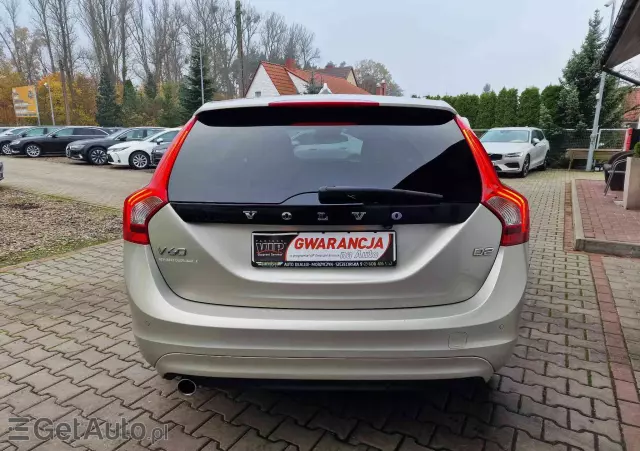 VOLVO V60 D2 Geartronic Momentum