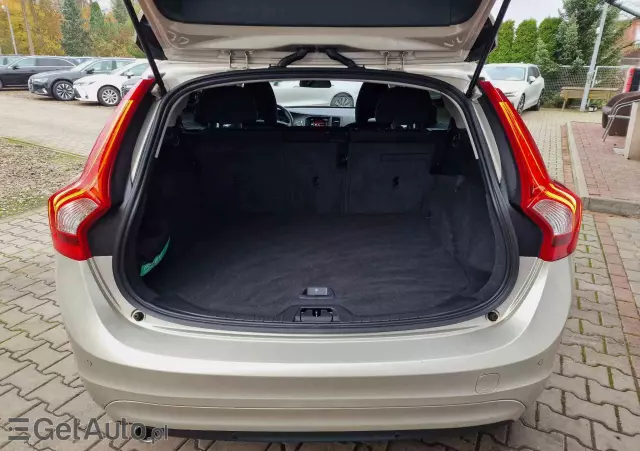 VOLVO V60 D2 Geartronic Momentum