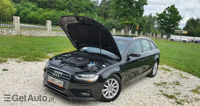 AUDI A4 