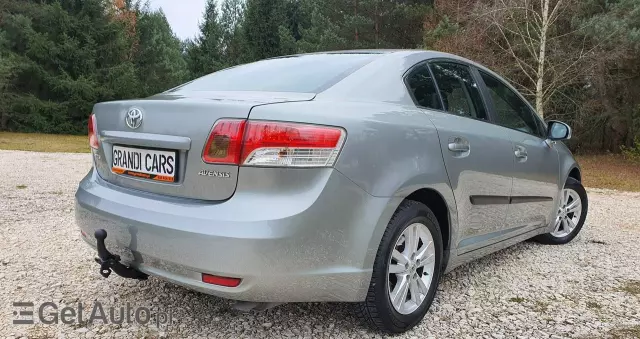 TOYOTA Avensis 