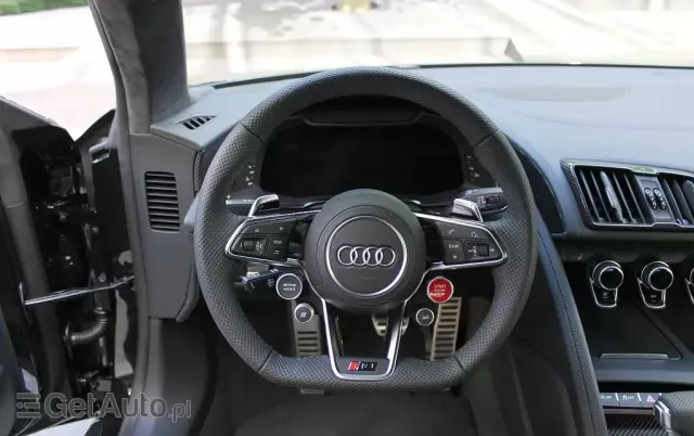 AUDI R8 V10 Quattro Performance