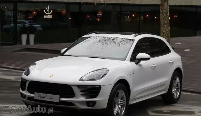 PORSCHE Macan 