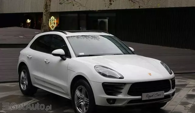 PORSCHE Macan 