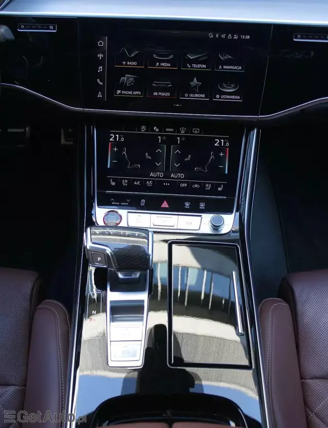 AUDI S8 