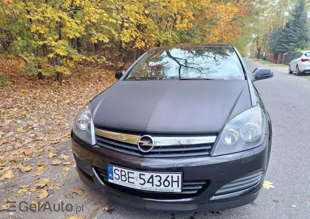 OPEL Astra GTC 1.9 CDTI Sport