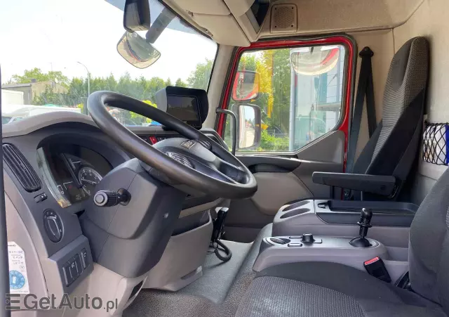 DAF LF 250 i / Fa/ Chłodnia 2 strefy / 18EP/ 142 TKM / EURO 6 