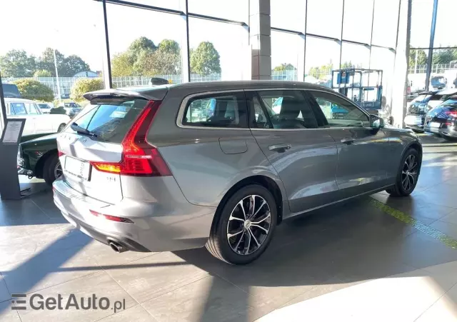 VOLVO V60 B4 D Geartronic Momentum