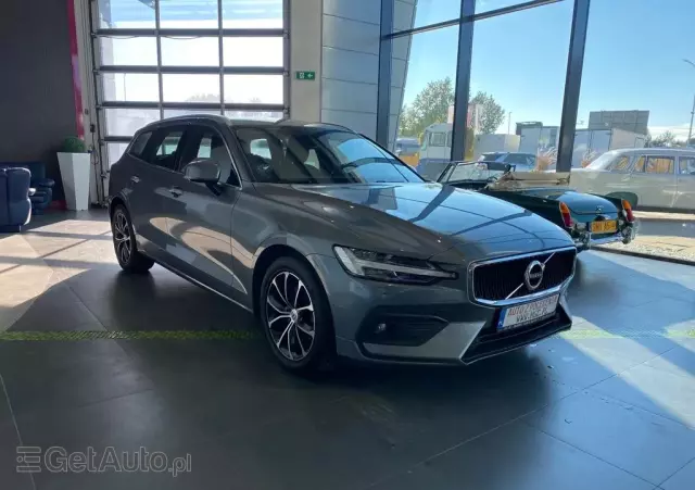 VOLVO V60 B4 D Geartronic Momentum